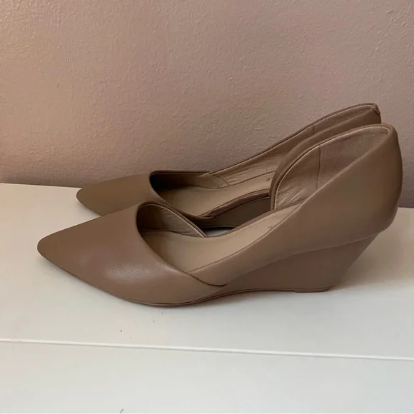 [Kenneth Cole] Nude Pumps - Picture 9 of 10